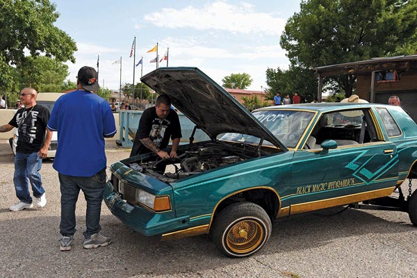 About 200 Cruise Lowrider Days 2019