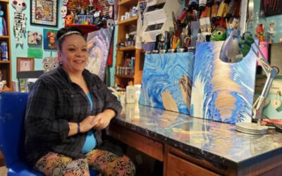 Artsy mother turns creativity into cash